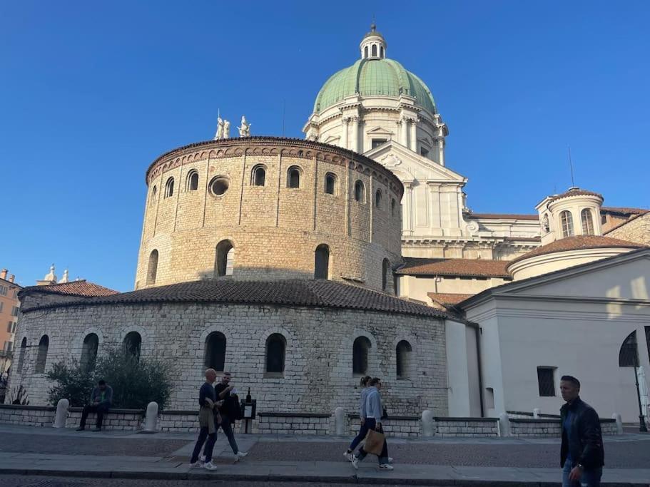 Duomo Apartment Brescia Zewnętrze zdjęcie